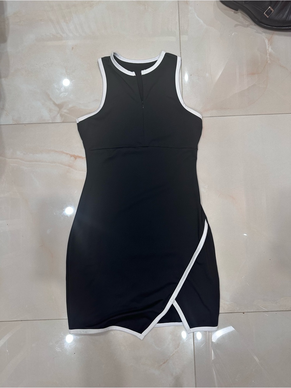 Black & White Sleeveless Bodycon Dress